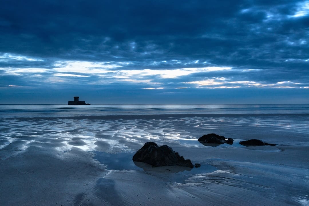 Mehr über den Artikel erfahren YouTube und Social Media: Kreative Wege, um online Einkommen zu generieren