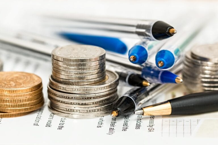 Mehr über den Artikel erfahren Neobroker vs. traditionelle Broker: Was sind die Unterschiede und Gemeinsamkeiten?